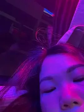 Freechat Emily_9xx on StripChat