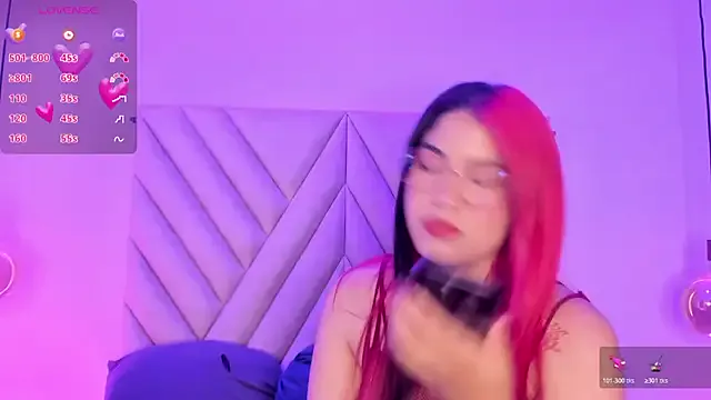 EmmaSwift_ — FINGER PUSSY CLOSE UP