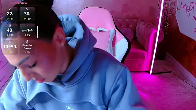 Freechat evanew_ on StripChat