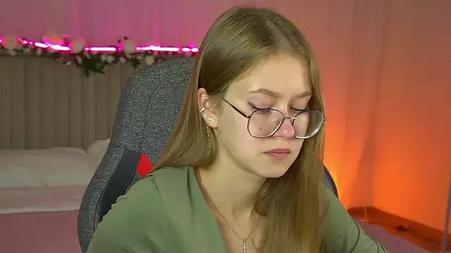 EveMundie on StripChat 