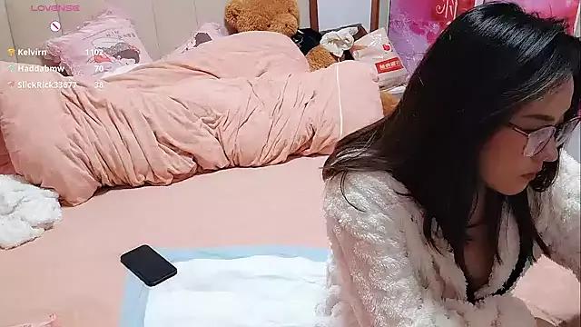 Gege-Wu on StripChat 