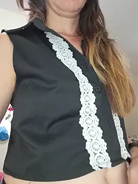 Hanny_24 on StripChat