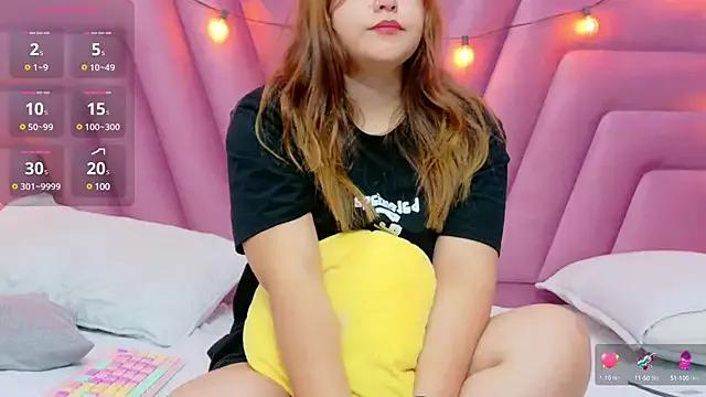 Freechat hornybarelylegalgirl on StripChat