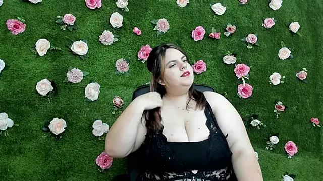 Freechat Huge_Titties_ on StripChat