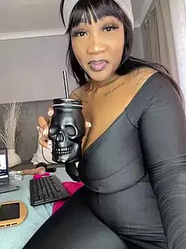 Freechat HugeMassiveBooty on StripChat