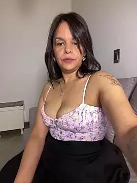 Kataliina on StripChat 