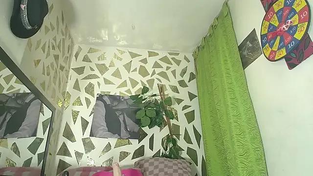 Freechat Kazsandraa on StripChat