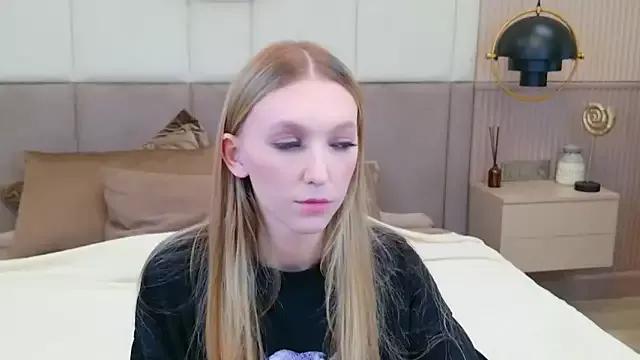 KellyBradford on StripChat 