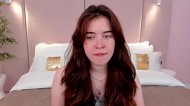 Freechat KimberlyBond on StripChat