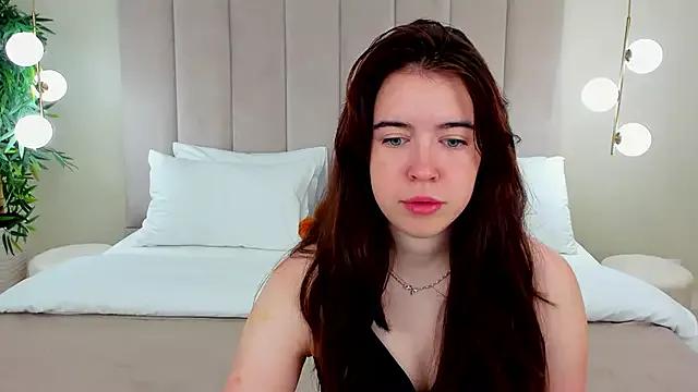 Freechat KimberlyBond on StripChat