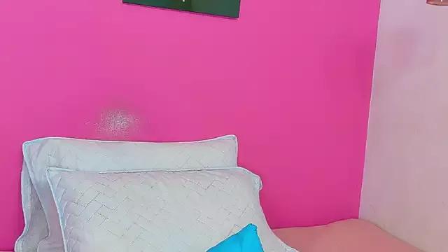 Freechat kinkyandsavage on StripChat