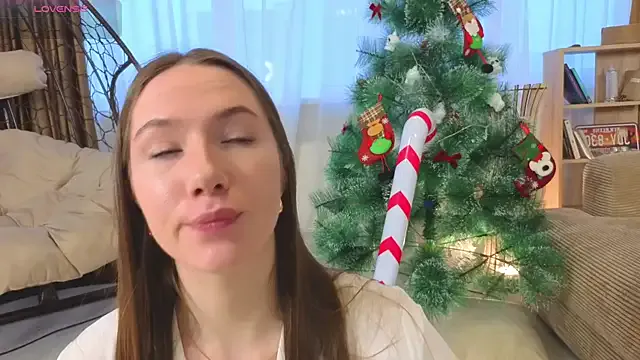 Kira_mindnes on StripChat