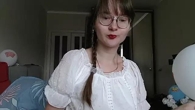 Private KiraGoldens on StripChat