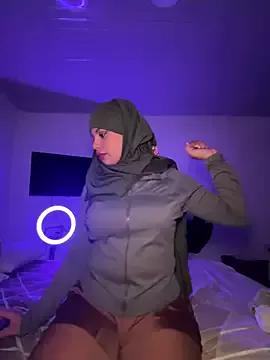 lalilamassu1 on StripChat 