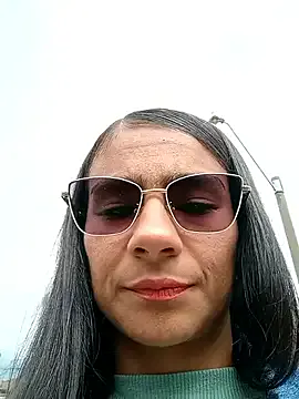 Leslly_ — Destroy pussy + Squirt on that cock