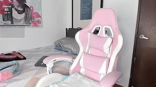 Freechat Lhia_ on StripChat