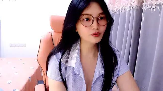 Little-sweet on StripChat 