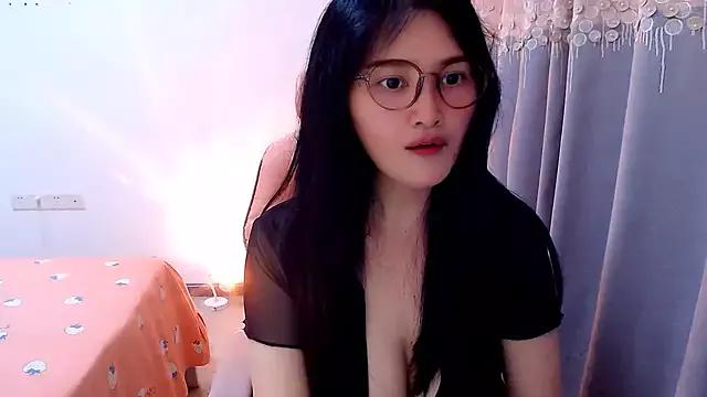 Little-sweet on StripChat 