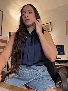 LittleDoll___ on StripChat 