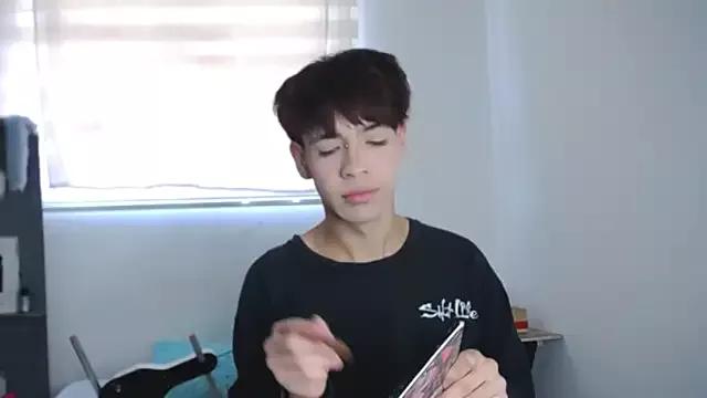 Freechat lucky_stricke on StripChat