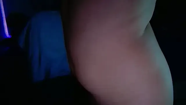 Lucy_Fer5 on StripChat