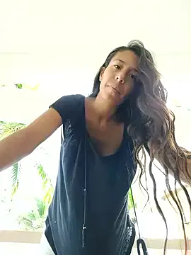 Freechat LucyNatural on StripChat