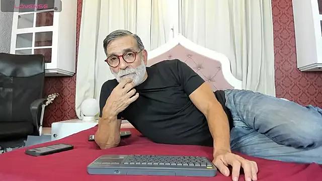 Freechat LukeCrews on StripChat