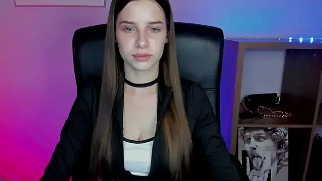 LuxMaya on StripChat