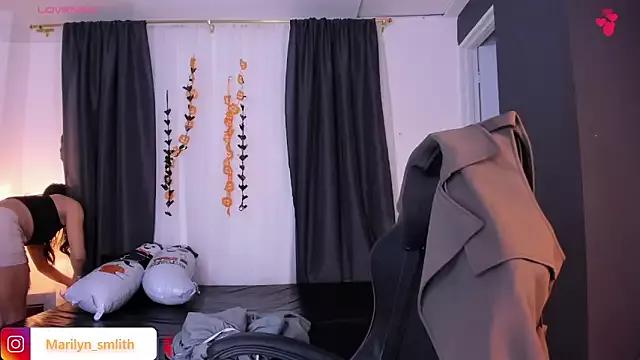 Masturbate to StripChat's MarilynSmIith MarilynSmIith from StripChat