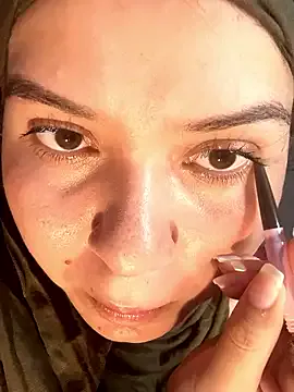 MatchedEyebrow — make me wet