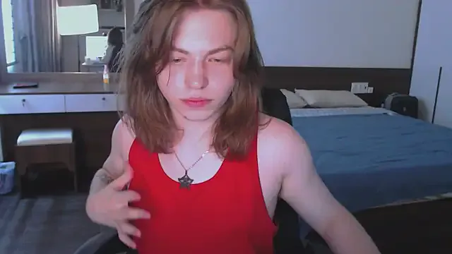 Max_Yang — Spanking naked ass