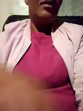 MayaMellow210 on StripChat 