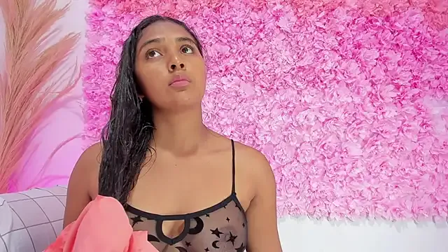 Freechat Melodymoore_ on StripChat