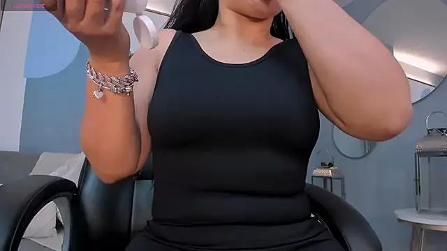 Group MiaRoberts1 on StripChat