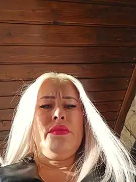 Try sweet performer MILFBARBY MILFBARBY from StripChat