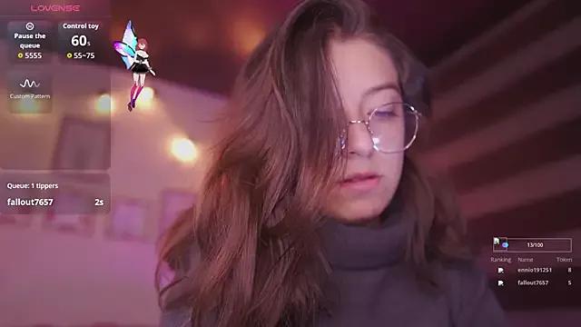 milly_kenner on StripChat 