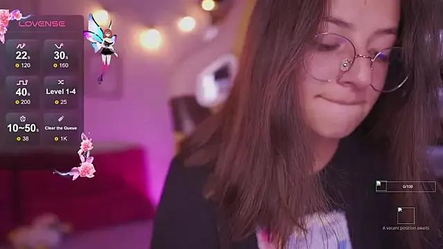 milly_kenner on StripChat 