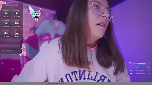 milly_kenner on StripChat 