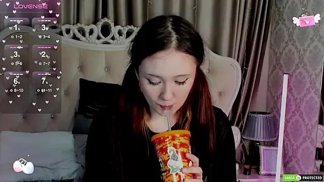 MiriaamWhite on StripChat 