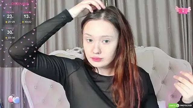MiriaamWhite on StripChat 