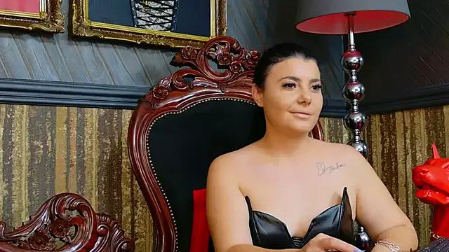 MistressEly on StripChat