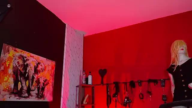 Freechat MistressSlut1 on StripChat