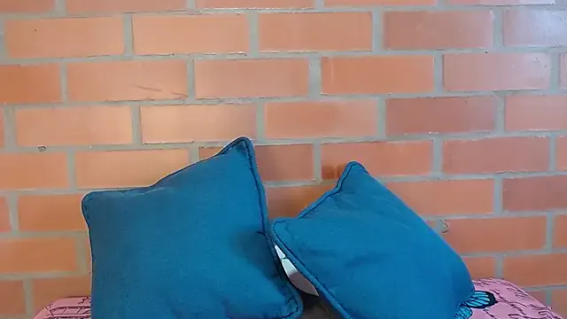 Montserrat_Jay on StripChat