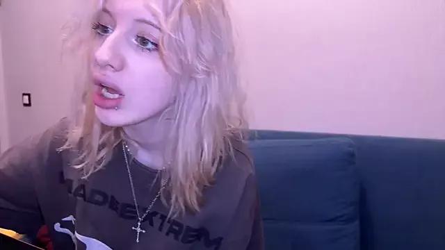 Freechat moundliicht1 on StripChat