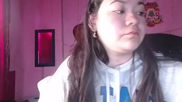 Freechat NikkiRous_ on StripChat