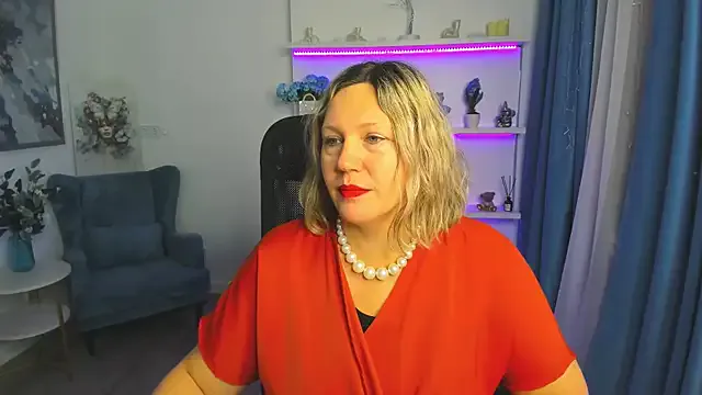 NinaStarle on StripChat