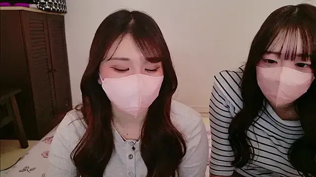 noa_chi on StripChat