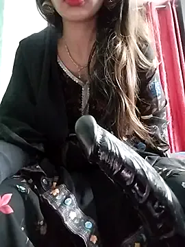 Noor_Darliing on StripChat