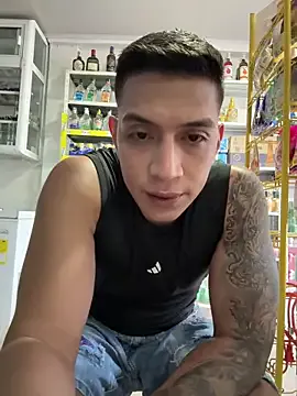 OliverWest04 on StripChat