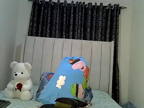 Freechat pretty_hearty on StripChat